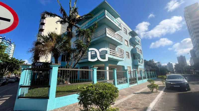 Apartamento 2 dormitórios com sacada na Avenida da Igreja