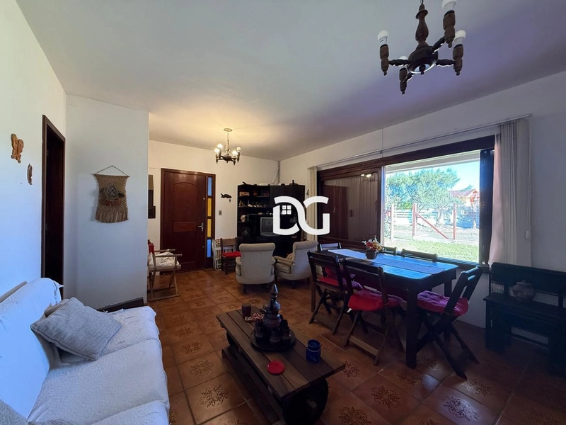 Casa aconchegante e completa, composta por 3 dormitórios: 9ª foto da galeria de imagens do imóvel