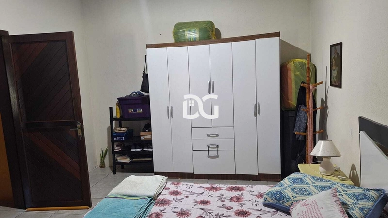 Casa aconchegante e bem distribuída, composta por 3 dormitórios: 15ª foto da galeria de imagens do imóvel