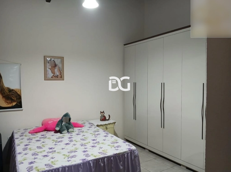 Casa aconchegante e bem distribuída, composta por 3 dormitórios: 13ª foto da galeria de imagens do imóvel