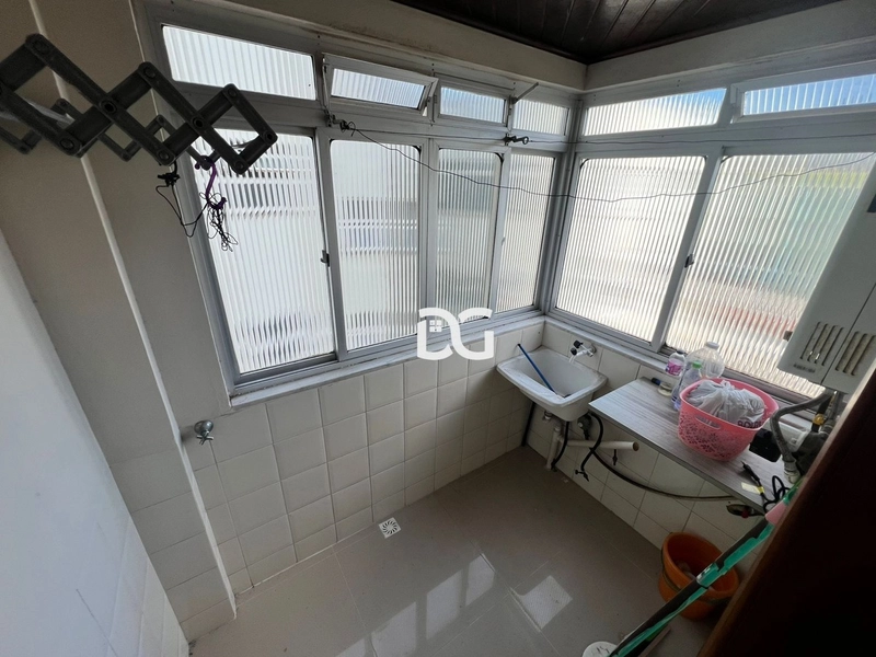 Apartamento de 3 dormitórios com sacada: 12ª foto da galeria de imagens do imóvel