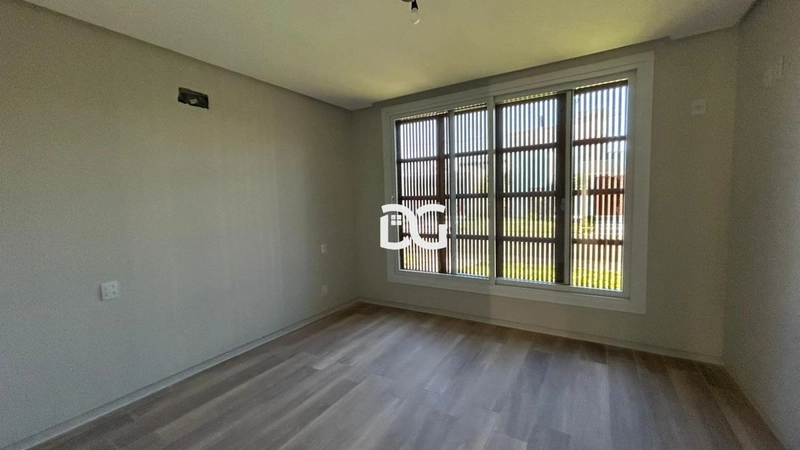 Casa em condomínio com arquitetura moderna e ambientes amplos: 22ª foto da galeria de imagens do imóvel