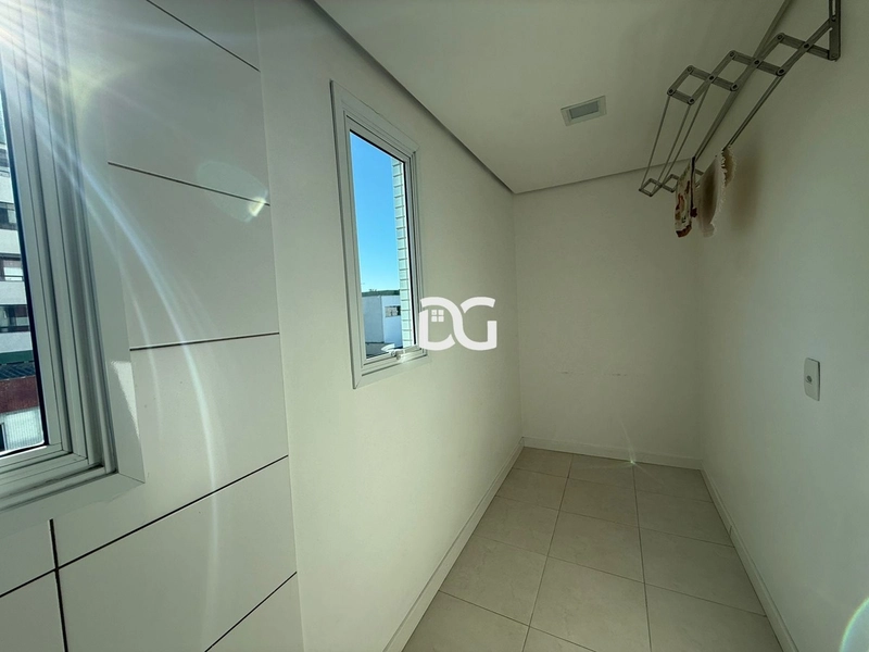Apartamento de 2 dormitórios com sacada integrada: 14ª foto da galeria de imagens do imóvel