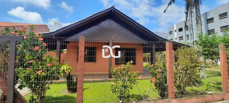 Imóvel com excelente estrutura e duas moradias independentes: 1ª foto da galeria de imagens do imóvel