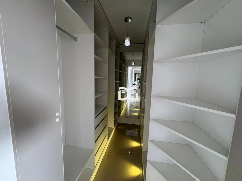 Casa moderna e sofisticada, totalmente mobiliada e decorada: 10ª foto da galeria de imagens do imóvel