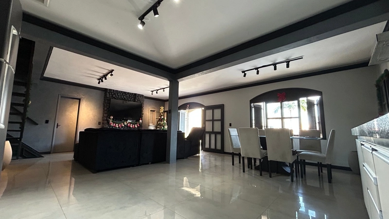 Casa aconchegante e espaçosa, ideal para quem busca conforto: 8ª foto da galeria de imagens do imóvel