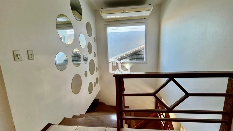 Casa ampla e aconchegante, composta por 4 dormitórios, sendo 2 suítes: 10ª foto da galeria de imagens do imóvel