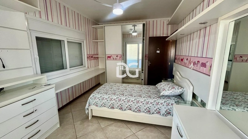 Casa ampla e aconchegante, composta por 4 dormitórios, sendo 2 suítes: 15ª foto da galeria de imagens do imóvel