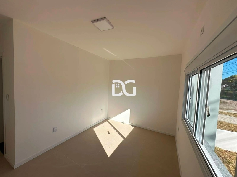 Casa ampla e bem distribuída, composta por 3 dormitórios: 9ª foto da galeria de imagens do imóvel