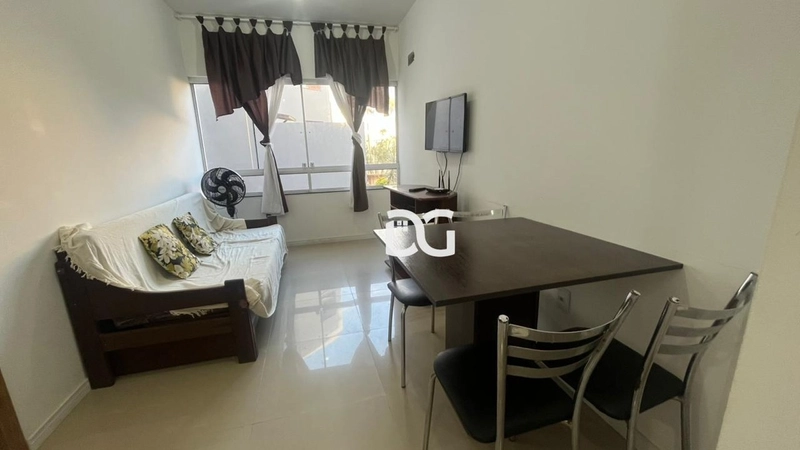Apartamento de 1 dormitório + garagem no centro de Tramandaí: 2ª foto da galeria de imagens do imóvel