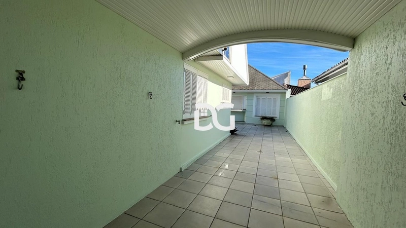 Casa aconchegante e espaçosa, ideal para quem busca conforto e lazer.: 16ª foto da galeria de imagens do imóvel