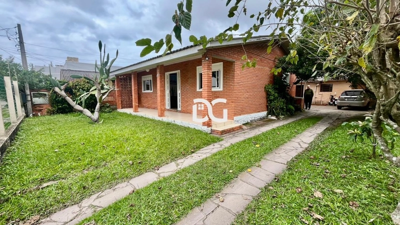 Casa com 3 dorm. Ótima opção para quem busca um imóvel funcional: 1ª foto da galeria de imagens do imóvel