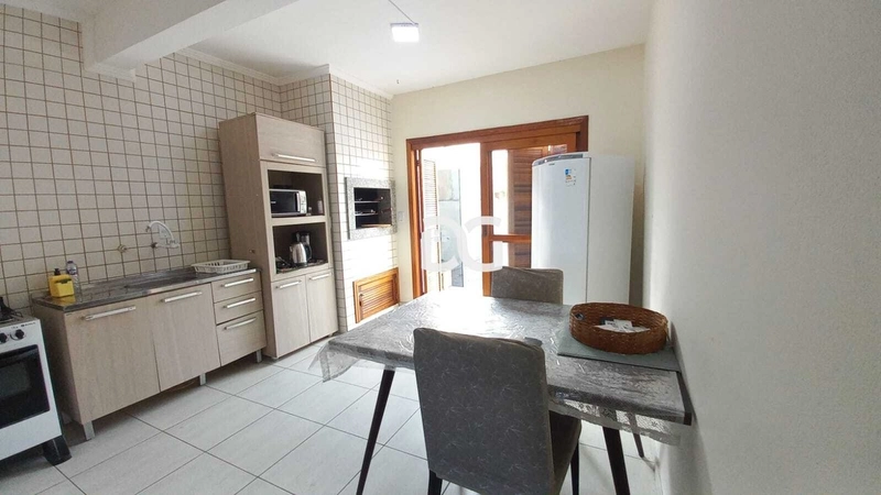 Casa moderna e funcional, ideal para quem busca conforto e praticidade: 12ª foto da galeria de imagens do imóvel