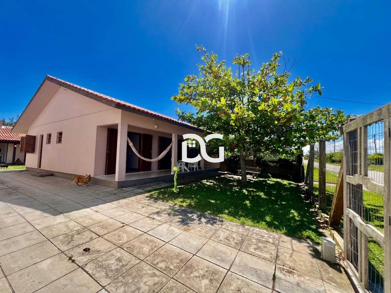 Casa espaçosa e aconchegante, ideal para quem busca conforto: 2ª foto da galeria de imagens do imóvel
