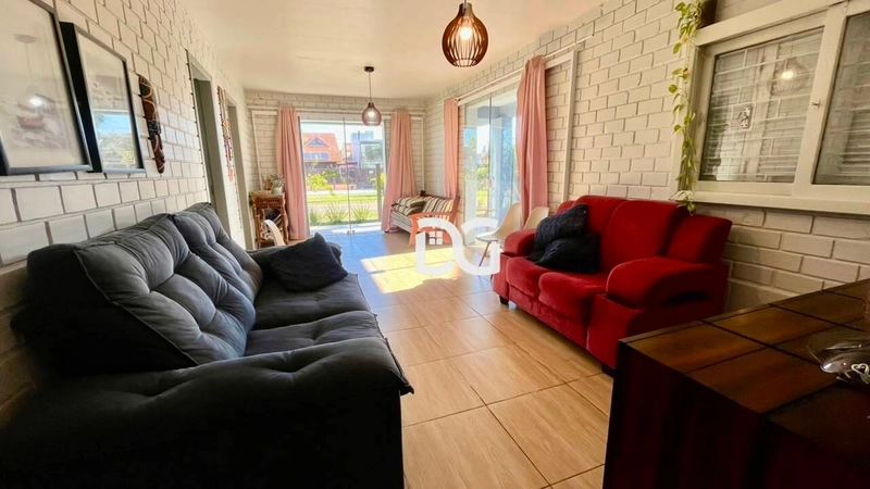 Casa espaçosa e aconchegante, ideal para famílias que buscam conforto: 4ª foto da galeria de imagens do imóvel