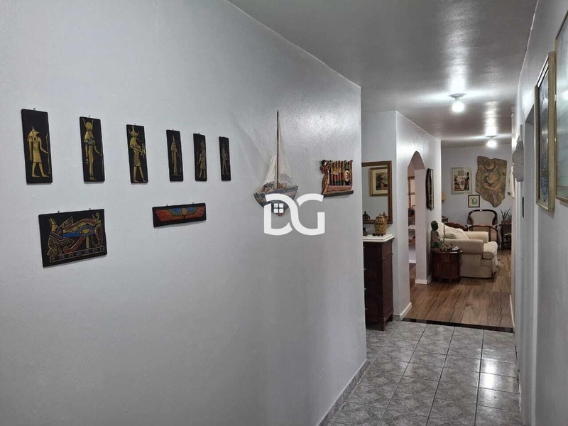 Casa ampla com 4 dormitórios, sendo 2 suítes: 17ª foto da galeria de imagens do imóvel