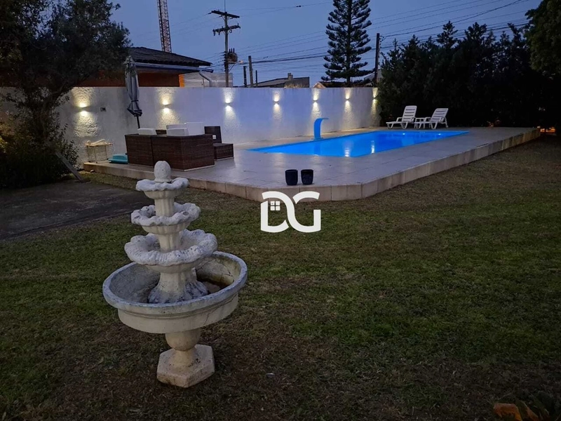 Casa ampla com 4 dormitórios, sendo 2 suítes: 7ª foto da galeria de imagens do imóvel