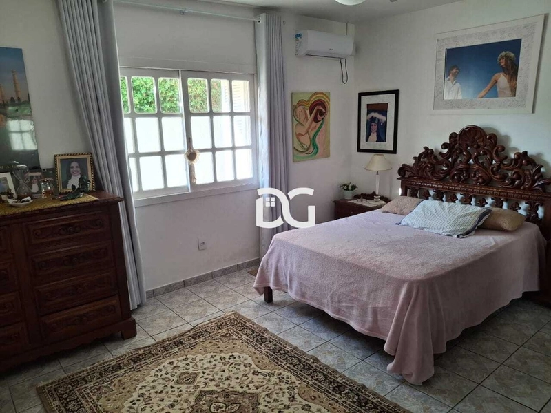 Casa ampla com 4 dormitórios, sendo 2 suítes: 18ª foto da galeria de imagens do imóvel
