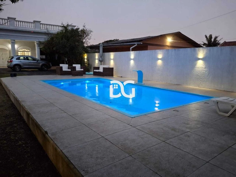Casa ampla com 4 dormitórios, sendo 2 suítes: 6ª foto da galeria de imagens do imóvel