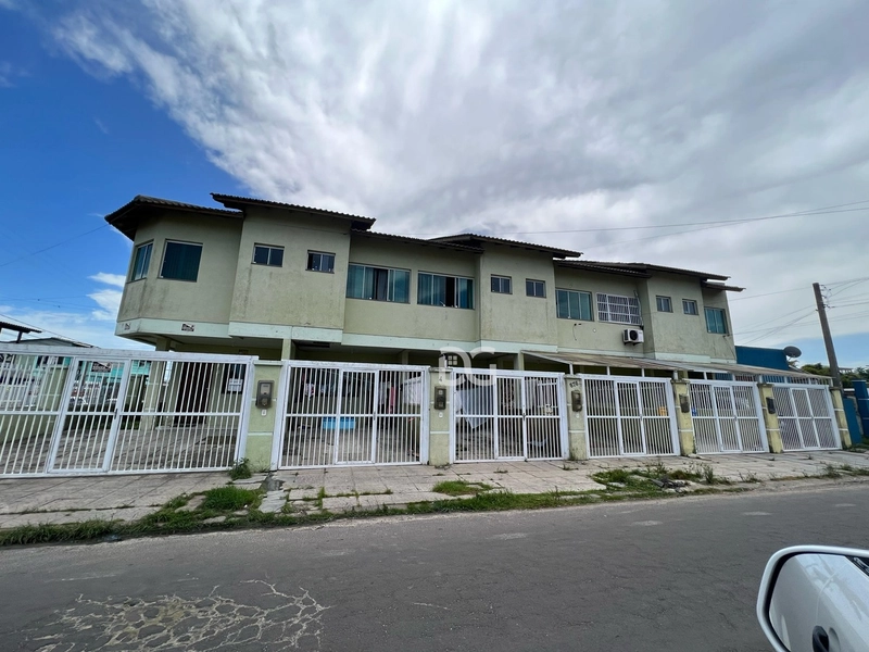 Estilo serra no litoral! Excelente duplex 2 suites: 1ª foto da galeria de imagens do imóvel