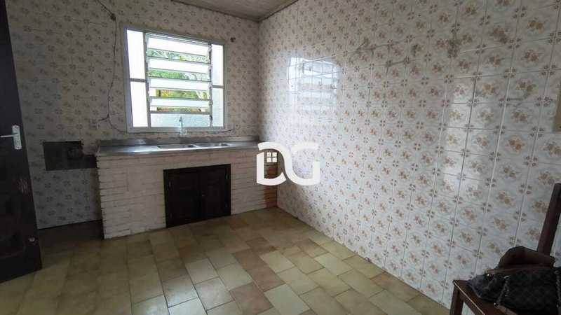 Casa com 3 dormitórios, banheiro social, sala, cozinha e lavanderia.: 7ª foto da galeria de imagens do imóvel