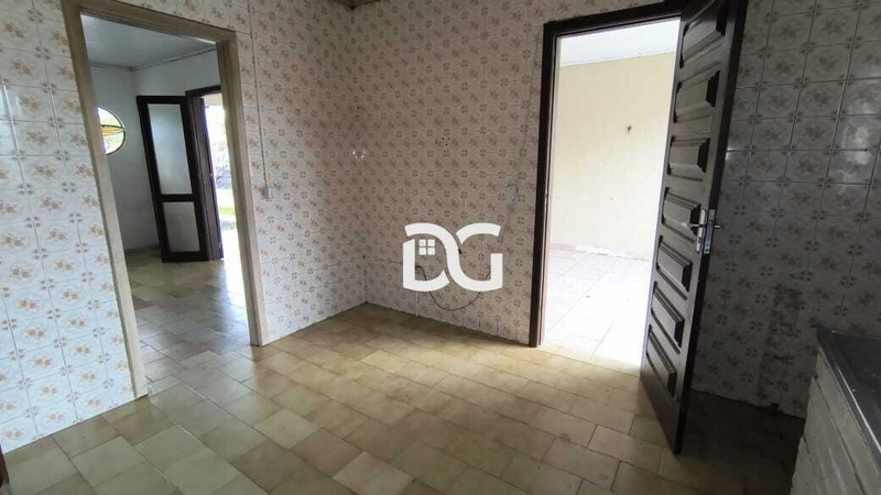 Casa com 3 dormitórios, banheiro social, sala, cozinha e lavanderia.: 11ª foto da galeria de imagens do imóvel