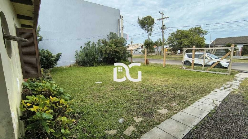 Casa com 3 dormitórios, banheiro social, sala, cozinha e lavanderia.: 13ª foto da galeria de imagens do imóvel