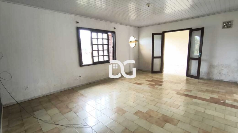 Casa com 3 dormitórios, banheiro social, sala, cozinha e lavanderia.: 12ª foto da galeria de imagens do imóvel