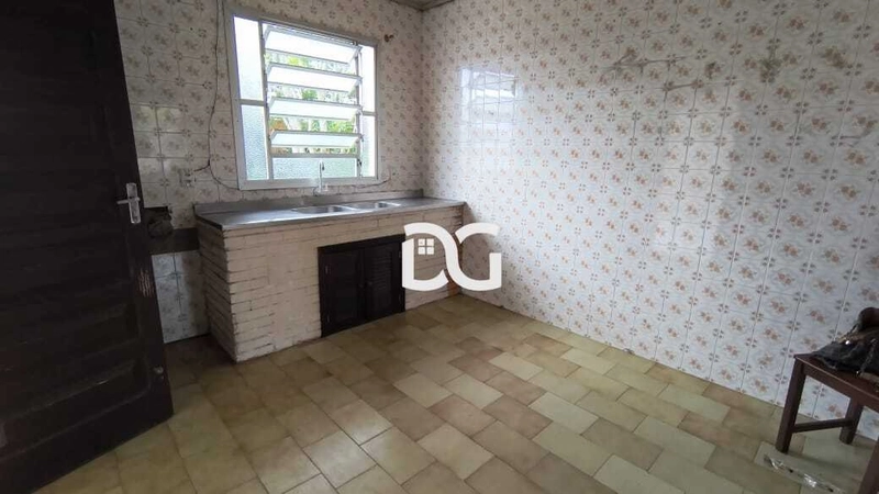 Casa com 3 dormitórios, banheiro social, sala, cozinha e lavanderia.: 8ª foto da galeria de imagens do imóvel