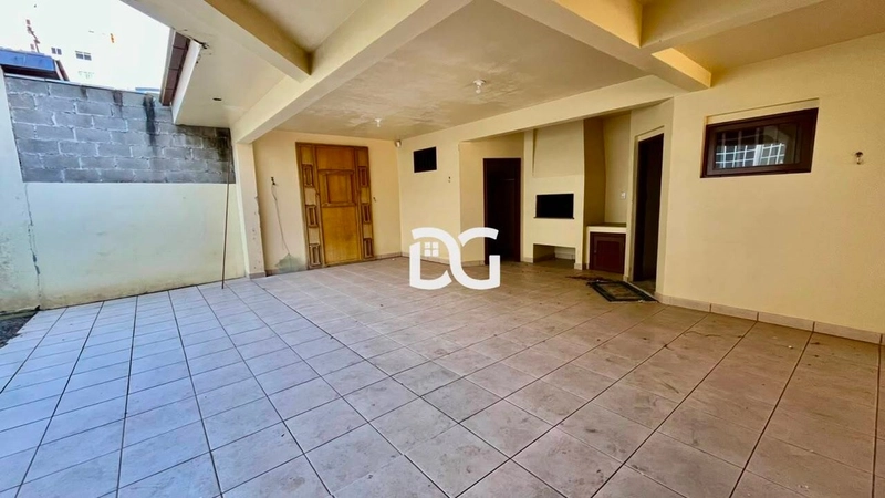 Casa ampla e bem distribuída, composta por 5 dormitórios: 22ª foto da galeria de imagens do imóvel