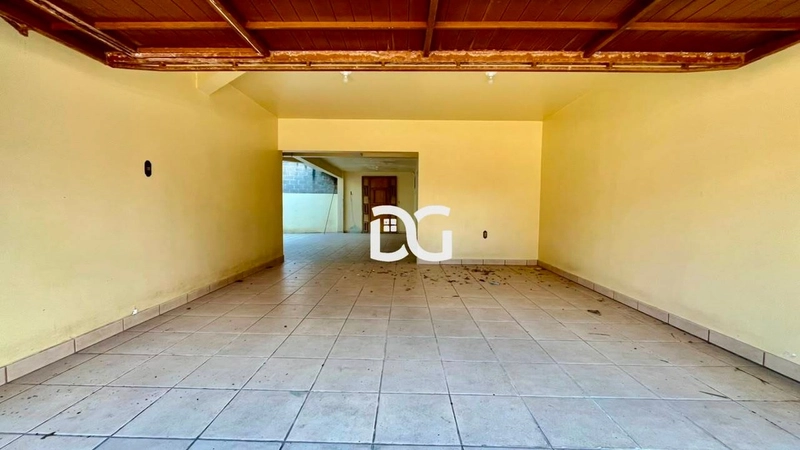 Casa ampla e bem distribuída, composta por 5 dormitórios: 21ª foto da galeria de imagens do imóvel