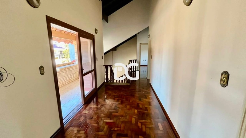 Casa ampla e bem distribuída, composta por 5 dormitórios: 18ª foto da galeria de imagens do imóvel