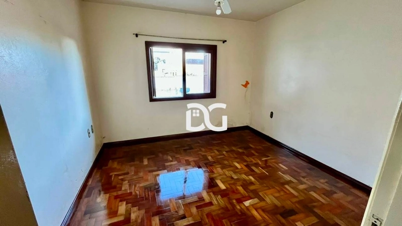Casa ampla e bem distribuída, composta por 5 dormitórios: 14ª foto da galeria de imagens do imóvel