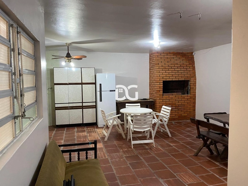 Casa com 2 dormitórios, banheiro social, sala de estar e jantar: 4ª foto da galeria de imagens do imóvel