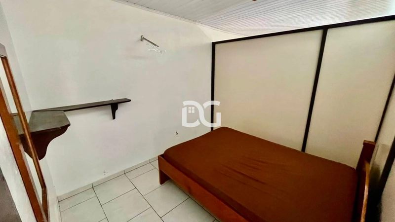 Excelente imóvel com 6 dormitórios, sendo 1 suíte: 5ª foto da galeria de imagens do imóvel