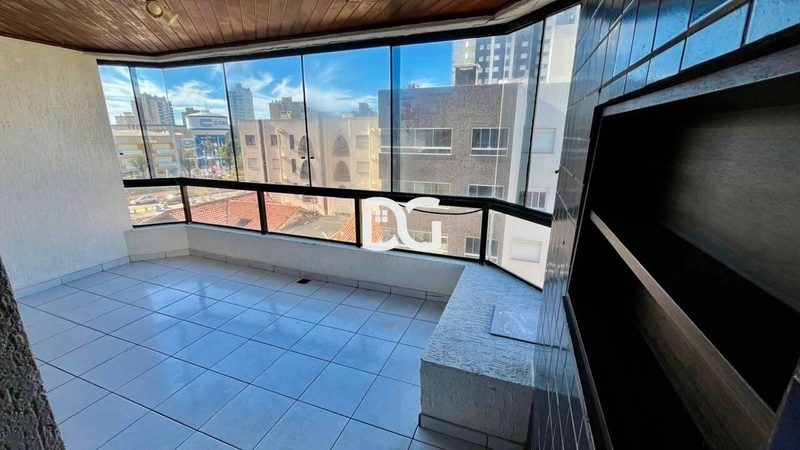 Apartamento 2 dorm. com suíte e sacada para venda na Avenida da Igreja: 5ª foto da galeria de imagens do imóvel