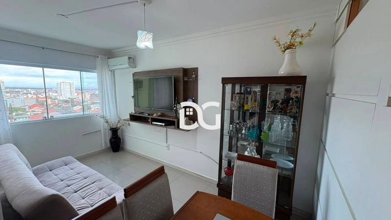 2 dormitórios e garagem na Avenida da Igreja: 2ª foto da galeria de imagens do imóvel