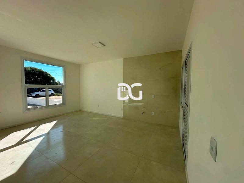 Casa ampla e bem distribuída, composta por 2 dormitórios: 6ª foto da galeria de imagens do imóvel