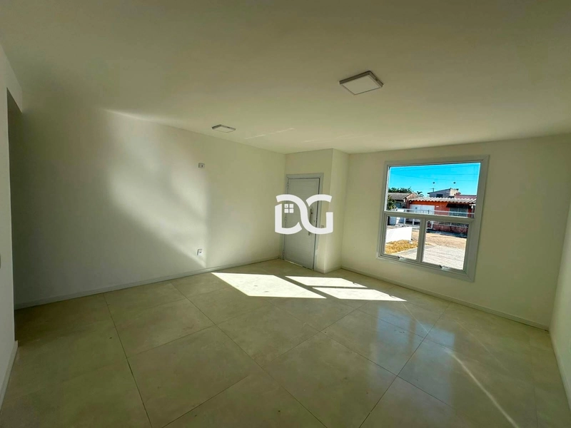 Casa ampla e bem distribuída, composta por 2 dormitórios: 4ª foto da galeria de imagens do imóvel