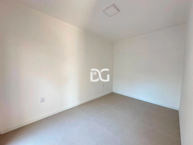 Casa ampla e bem distribuída, composta por 2 dormitórios: 7ª foto da galeria de imagens do imóvel