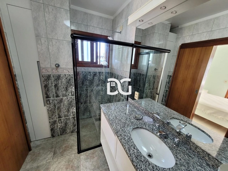 Excelente sobrado de alvenaria com 5 dormitórios e 3 suites: 24ª foto da galeria de imagens do imóvel