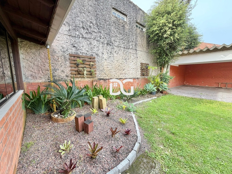 Casa composta de 2 dormitórios: 25ª foto da galeria de imagens do imóvel