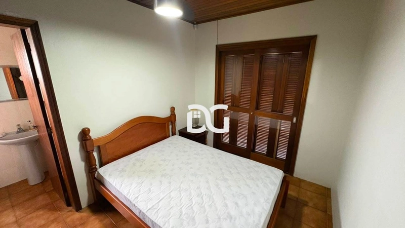 Casa composta de 5 dormitórios, sendo 1 suíte: 19ª foto da galeria de imagens do imóvel