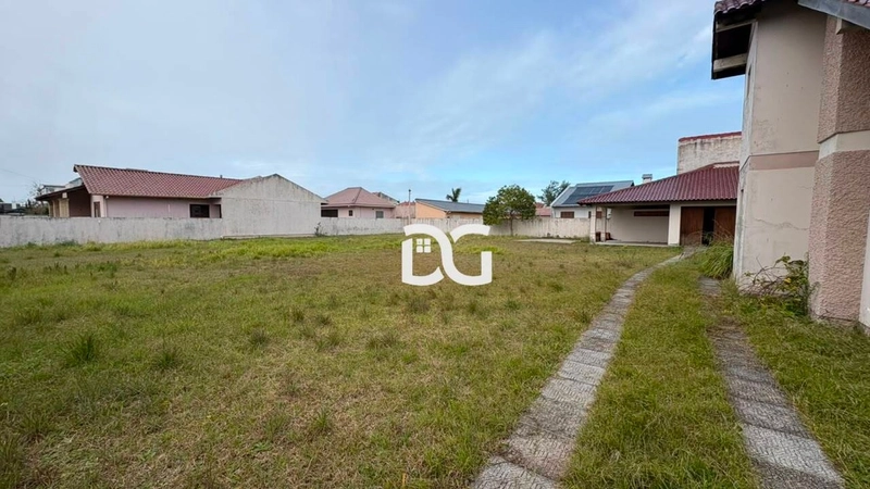 Casa composta de 5 dormitórios, sendo 1 suíte: 7ª foto da galeria de imagens do imóvel