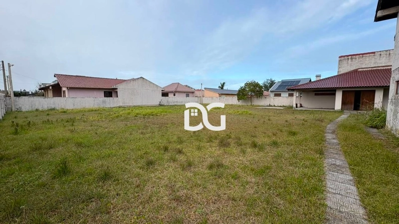 Casa composta de 5 dormitórios, sendo 1 suíte: 5ª foto da galeria de imagens do imóvel