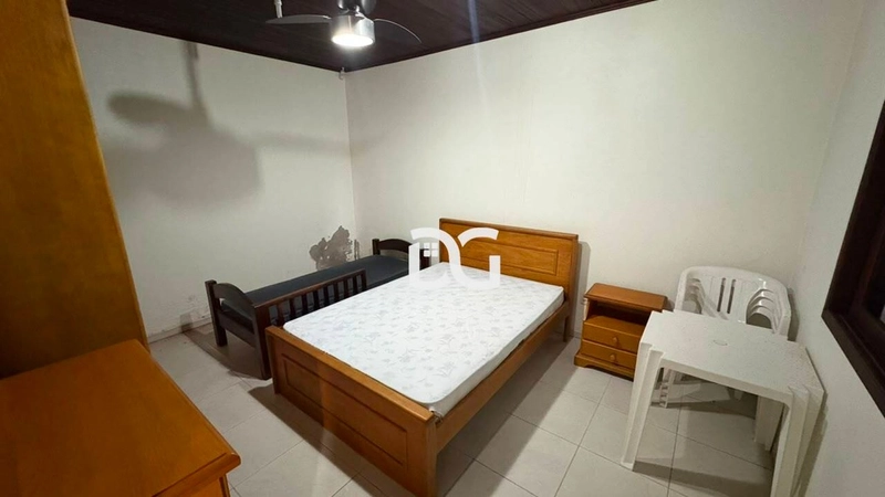 Casa composta de 5 dormitórios, sendo 1 suíte: 14ª foto da galeria de imagens do imóvel