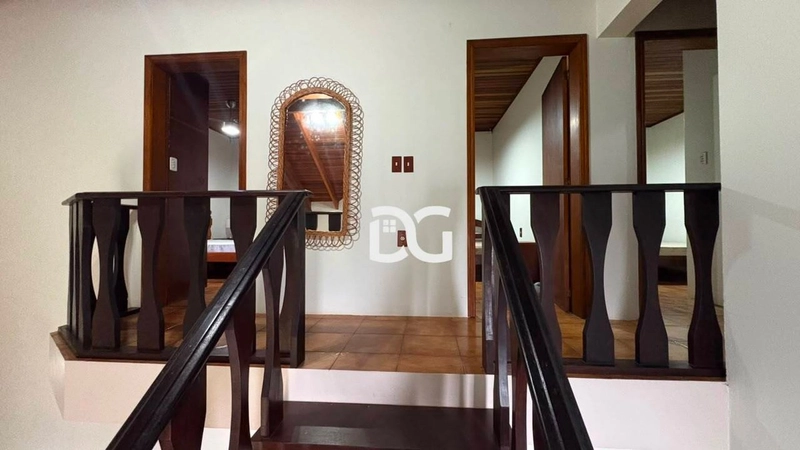 Casa composta de 5 dormitórios, sendo 1 suíte: 10ª foto da galeria de imagens do imóvel