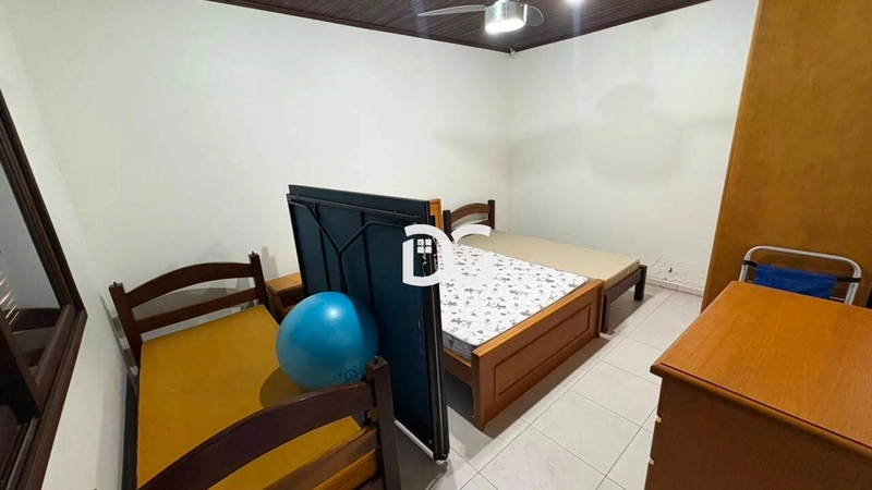 Casa composta de 5 dormitórios, sendo 1 suíte: 18ª foto da galeria de imagens do imóvel