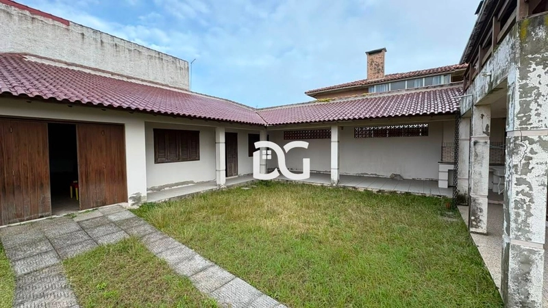 Casa composta de 5 dormitórios, sendo 1 suíte: 6ª foto da galeria de imagens do imóvel
