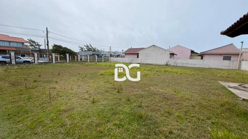 Casa composta de 5 dormitórios, sendo 1 suíte: 4ª foto da galeria de imagens do imóvel